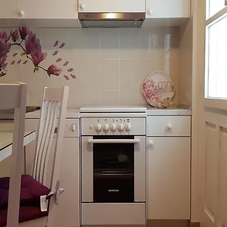 Little Star Apartment *