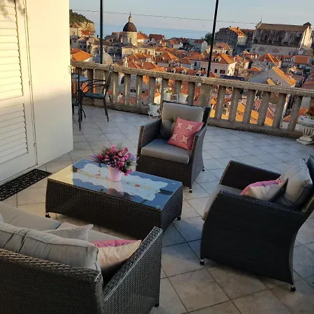 Little Star دوبروفينك