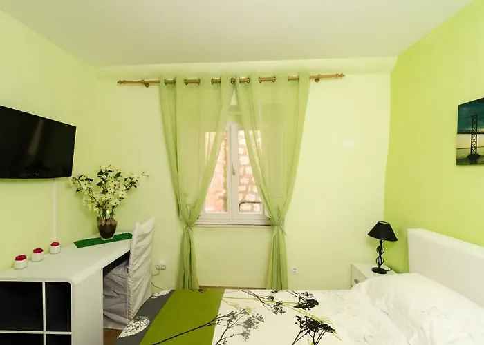 Little Star * Dubrovnik